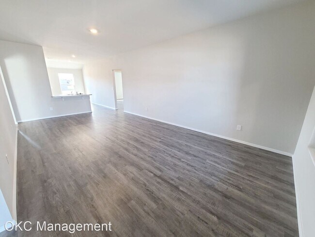 Building Photo - 4 br, 2 bath House - 526 SE 3rd Terrace