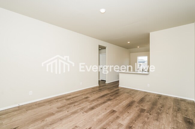 Building Photo - 23035 S King Rdg Dr