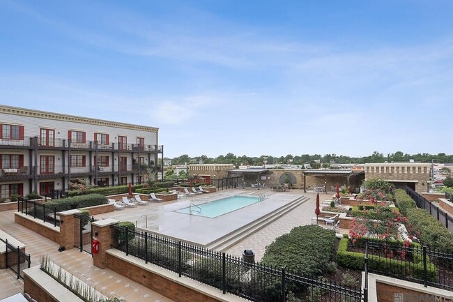 Foto del edificio - 7707 Bluebonnet Blvd