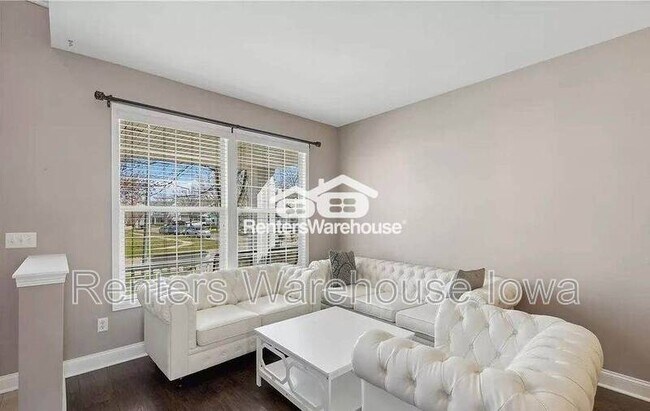 Foto del edificio - 7744 Cottonwood Ln