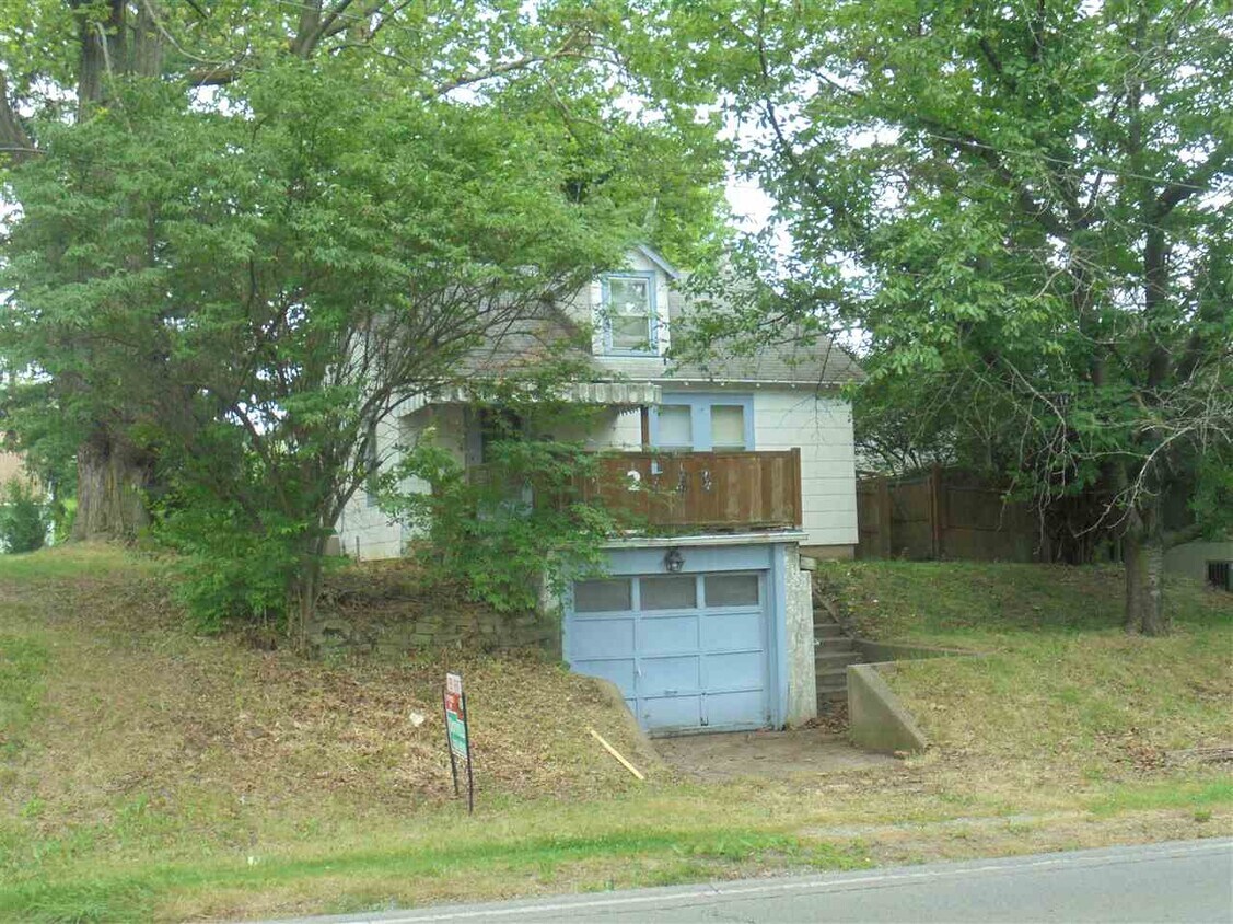 2723 N Wells St, Fort Wayne, IN 46808 House Rental in Fort Wayne, IN