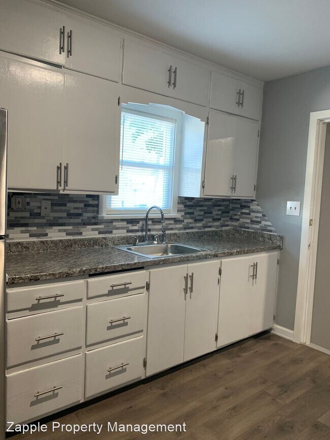 Building Photo - 2 br, 1 bath House - 303 Chestnut