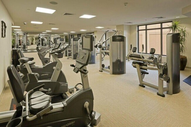 Foto del edificio - 7175 E Camelback Rd