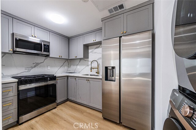 Foto del edificio - 5251 Agnes Avenue 3