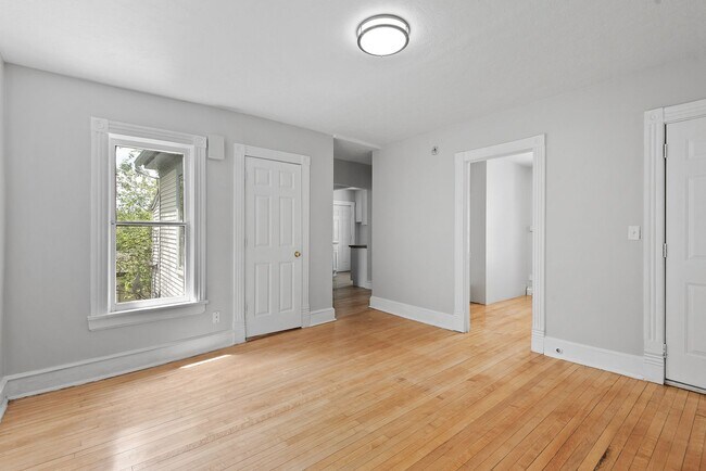 Foto del edificio - 3624 Bloomington Ave