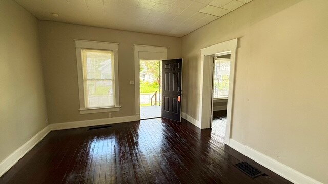 Building Photo - SOUTH/CENTER TWP - GORGEOUS 4 BEDROOM EARLY CENTURY HOME AVAILABLE NOW!