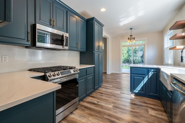 Building Photo - 2956 NW Chardonnay Ln
