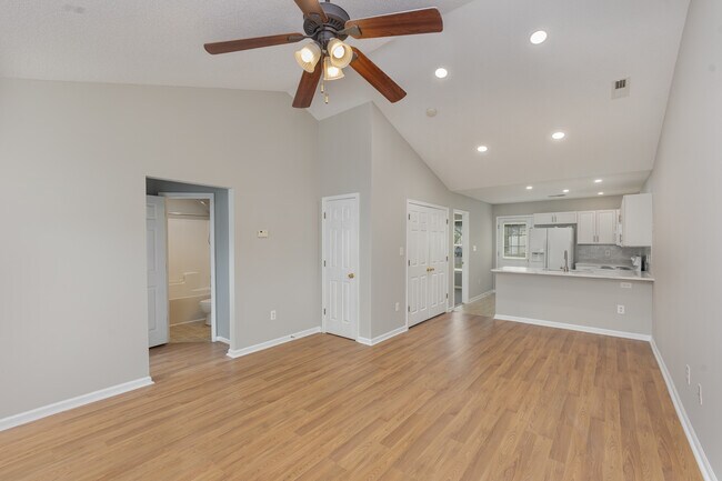 Building Photo - 1578 Tiana Way