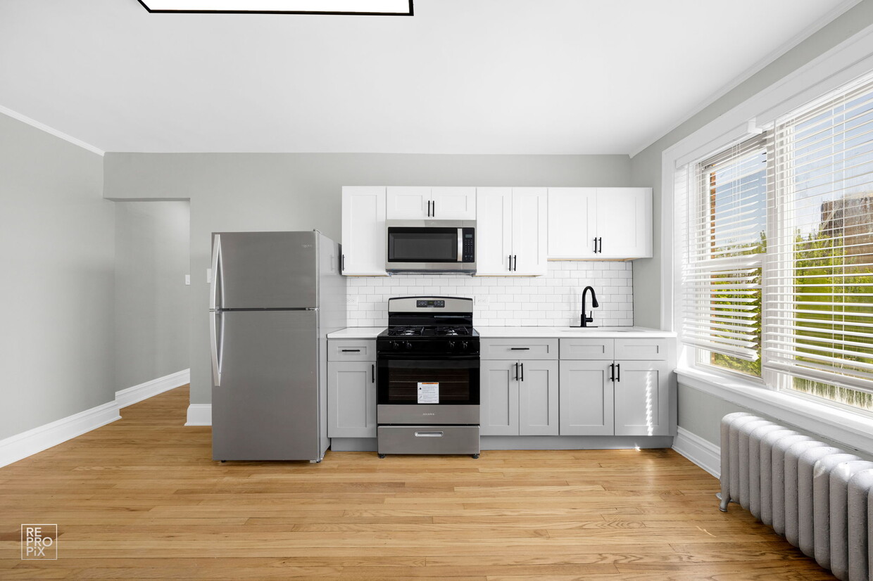 Foto principal - 2838 E 91st St