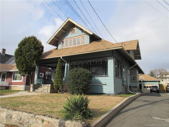Building Photo - 416 Fairview Ave