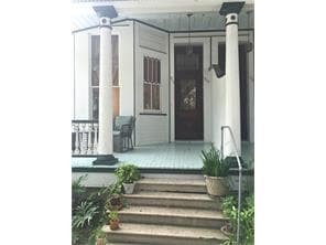 Entrance - 1712- 1722 Prytania St