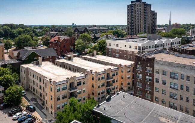 Foto del interior - 225/227/233 Oak Grove St – Oak Grove Downtown