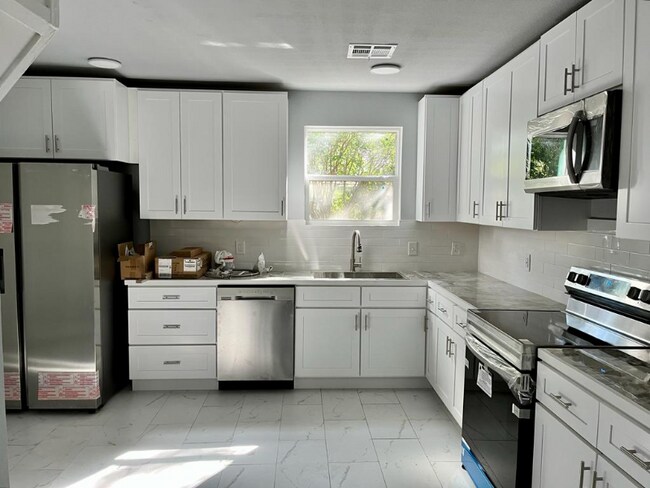 Building Photo - 1400 N 23rd St