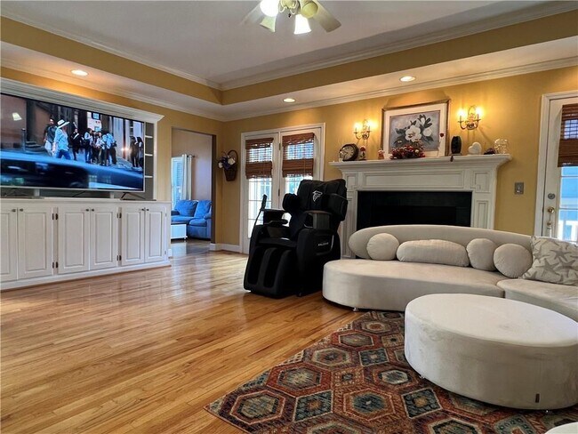 Building Photo - 5588 Shanon View