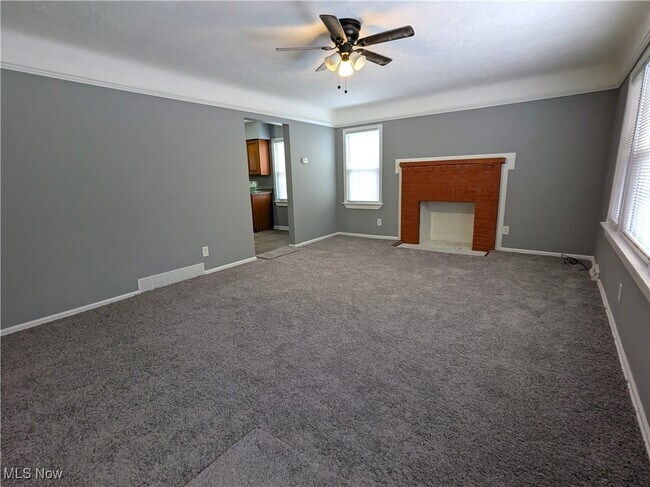 Foto del edificio - 16401 Home Ave