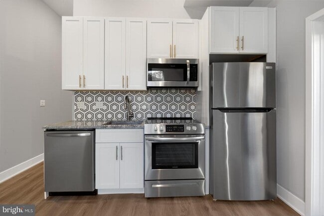 Foto del edificio - 2119 N Front St