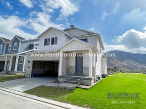 Building Photo - 9848 Sunnybank Pl