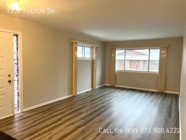 Building Photo - 1217 Fulton Dr
