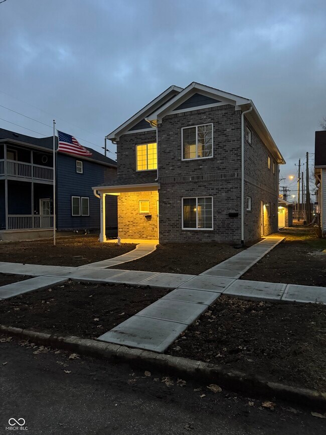 Foto del edificio - 2143 Columbia Ave