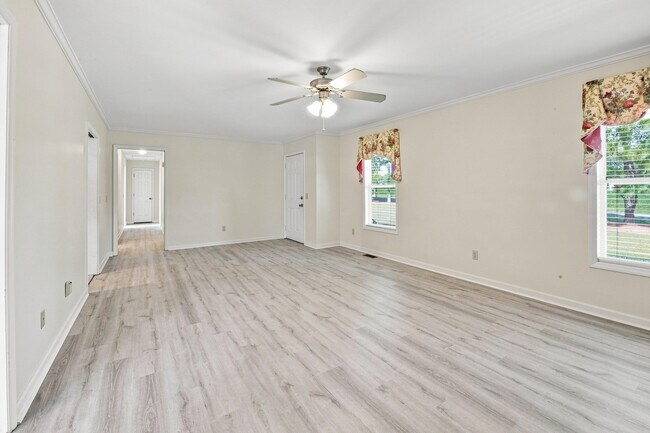 Building Photo - 739 A C Morrison Rd