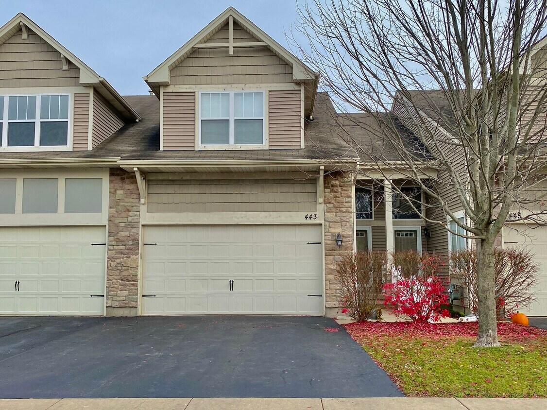 443 S Page St, Marengo, IL 60152 Townhome Rentals in Marengo IL