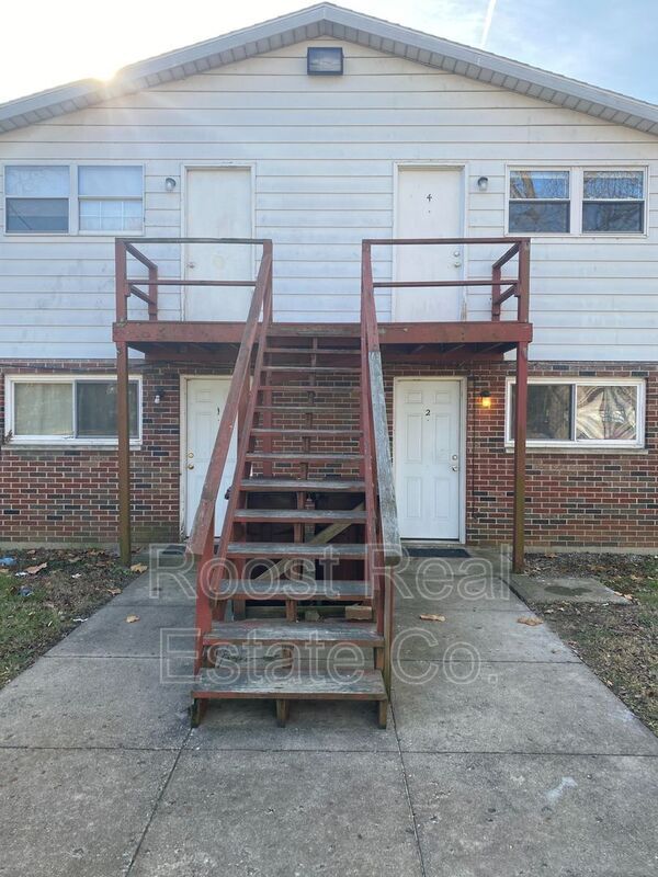 34 E College Ave Unit 2, Springfield, OH 45504 Condo for Rent in