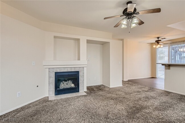 Foto del edificio - 8804 Crooked Shell Ave