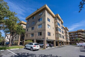 Building Photo - 8030 Hampton Blvd