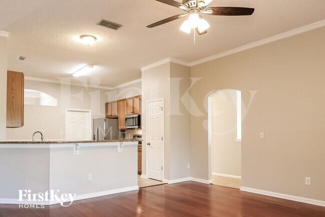 Foto del edificio - 3931 Lake Crest Terrace