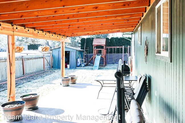 Foto del edificio - 3 br, 1 bath House - 811 Valley View