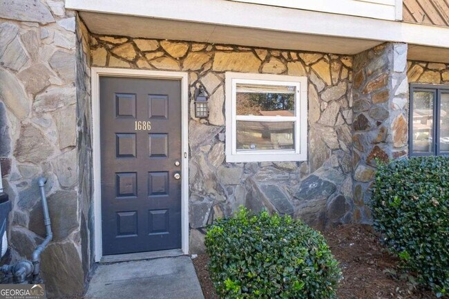 Building Photo - 1686 Wynndowne Trail