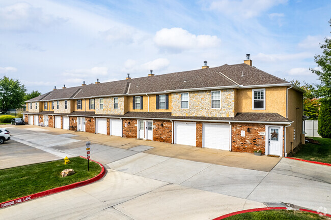 Building Photo - Village Gardens Condominiums