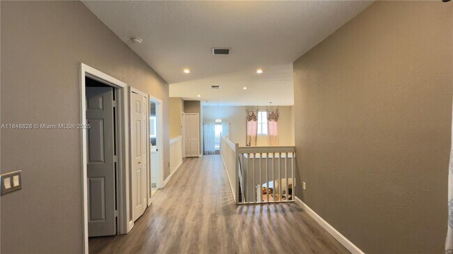 Foto del edificio - 1247 NW 165th Ave