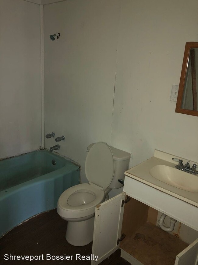 Building Photo - 3 br, 1 bath House - 522 Argyle St
