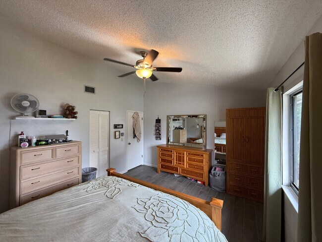 Foto del edificio - 39 Bannerwood Ln