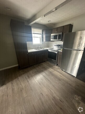 Building Photo - 1568 Arlington Ave