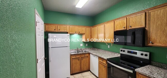 Foto del edificio - 5124 Daybreak Dr