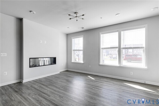 Building Photo - 713 McCormick Farm Dr