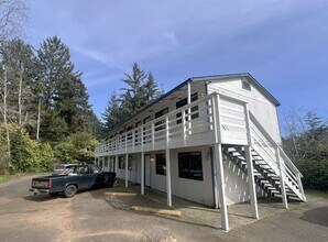 Building Photo - 1530 Newmark Ave