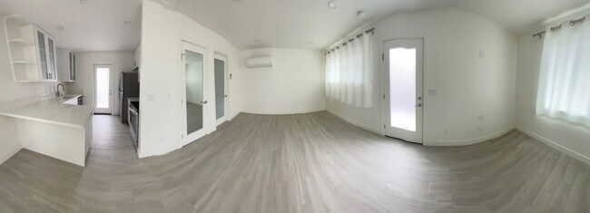 Foto del edificio - 211 N Sierra Ave