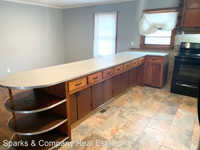 Foto del edificio - 653 Taylorsville Rd