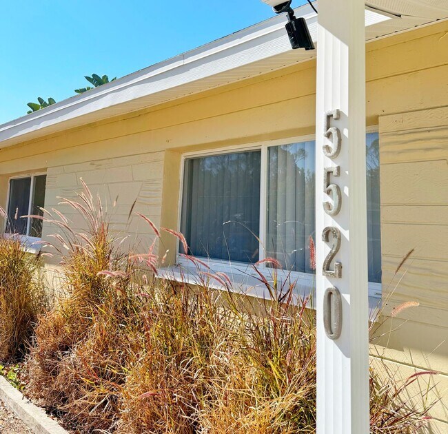 Foto del edificio - 3 Bedroom 1 Bath in St. Petersburg!