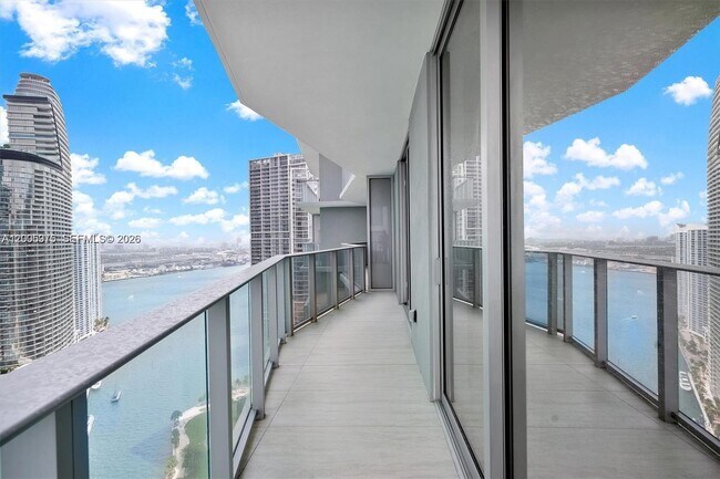 Foto del edificio - 77 SE 5th St