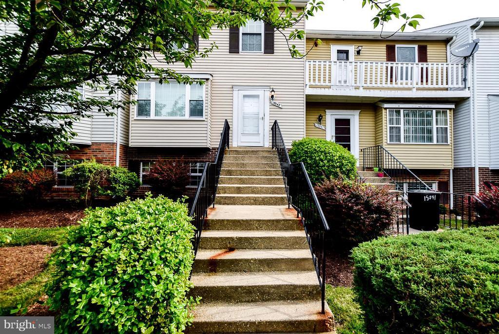 Primary Photo - 15043 Cherrywood Dr