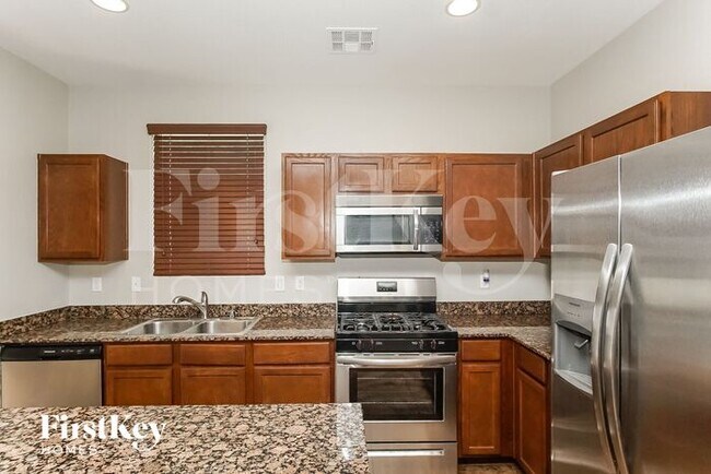 Foto del edificio - 7371 Cobbhan Dr