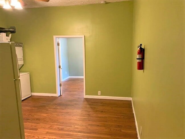 Foto del edificio - 569 10th St NW