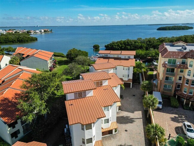 Foto del edificio - 1593 Pinellas Bayway S