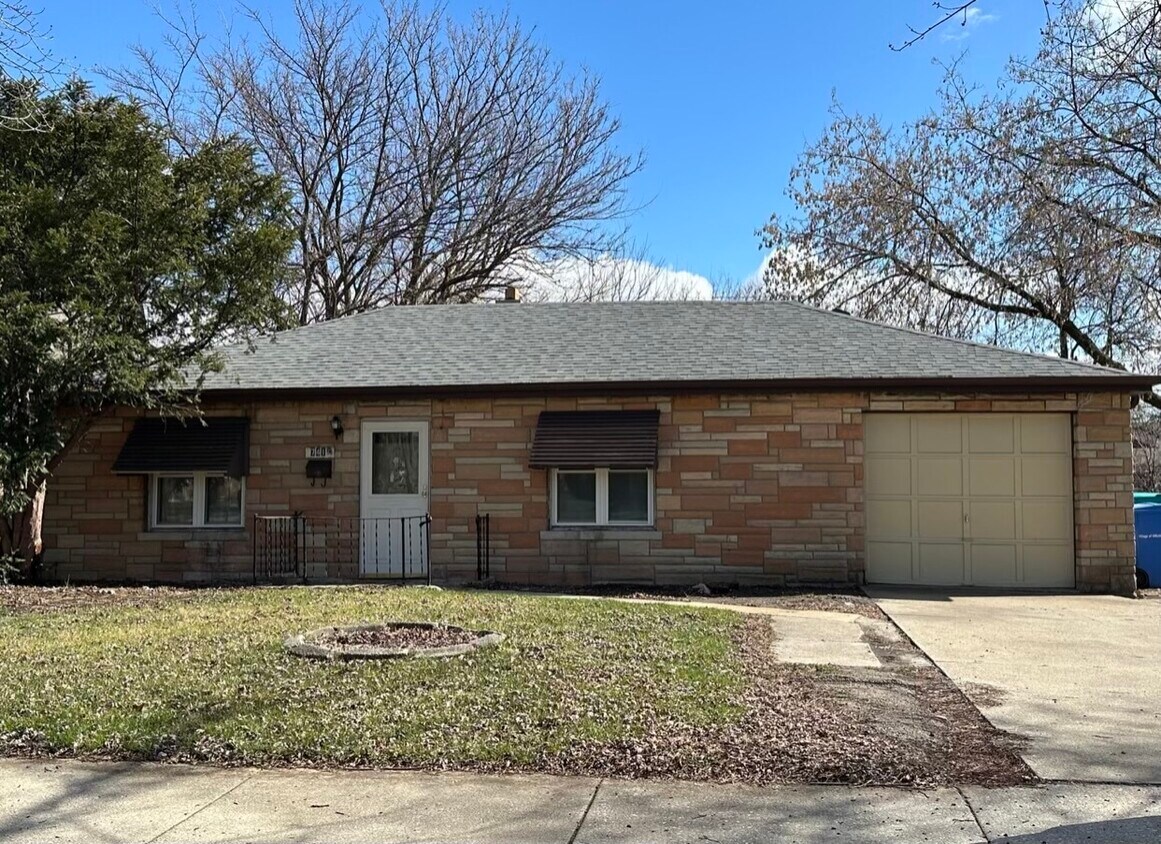 Primary Photo - 741 N Wolf Rd