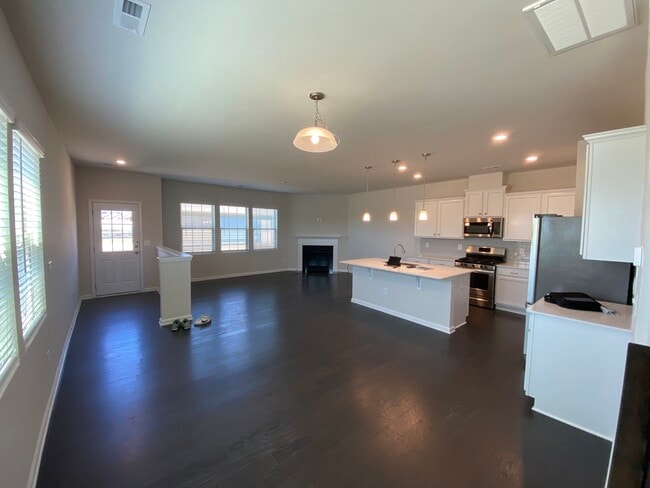 Building Photo - 11122 Westbranch Pkwy