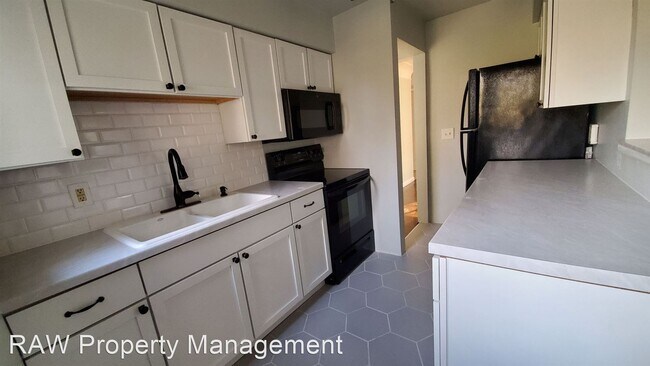 Foto del edificio - 4 br, 1 bath House - 3 Cedarwood Court